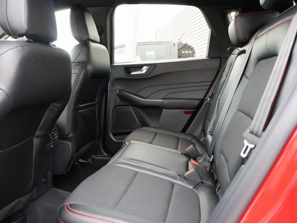 New 2026 Ford Escape ST-Line w/ Cold Weather Package AWD/4WD image 17