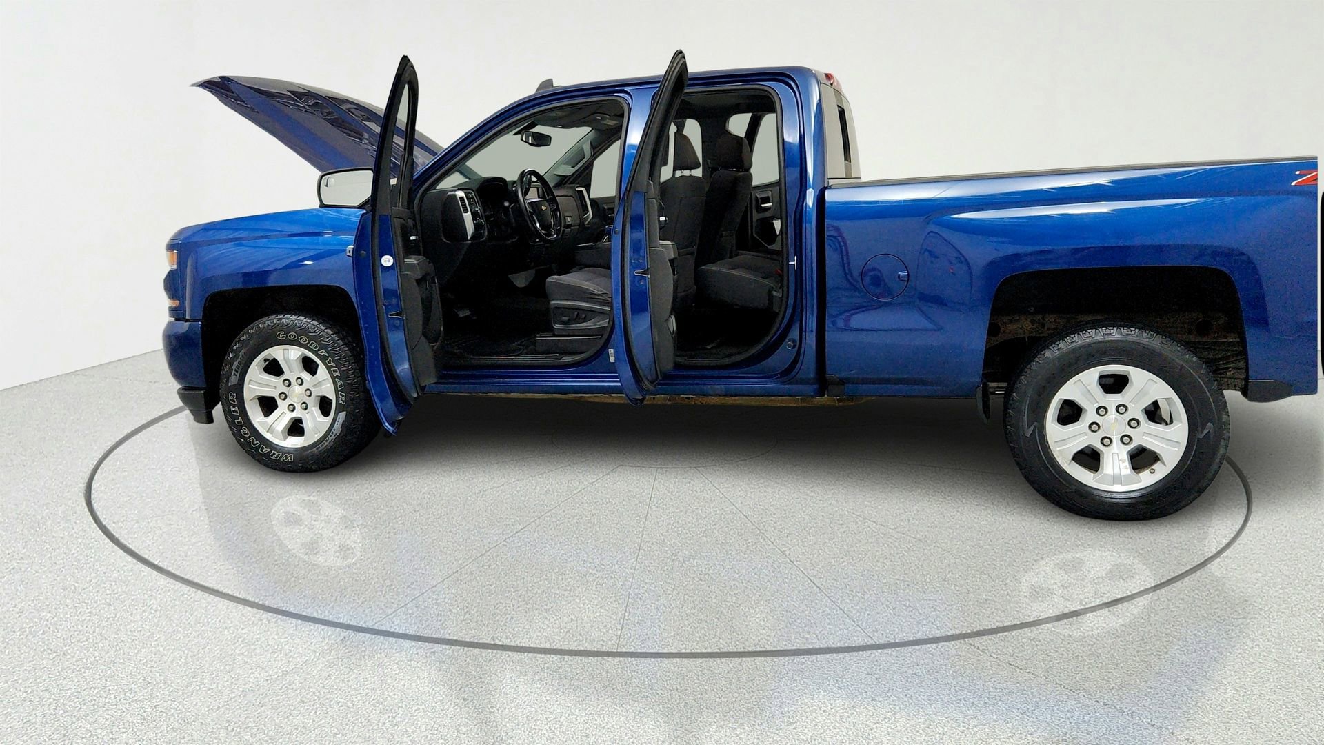 Used 2018 Chevrolet Silverado 1500 LT w/ All Star Edition AWD/4WD image 10