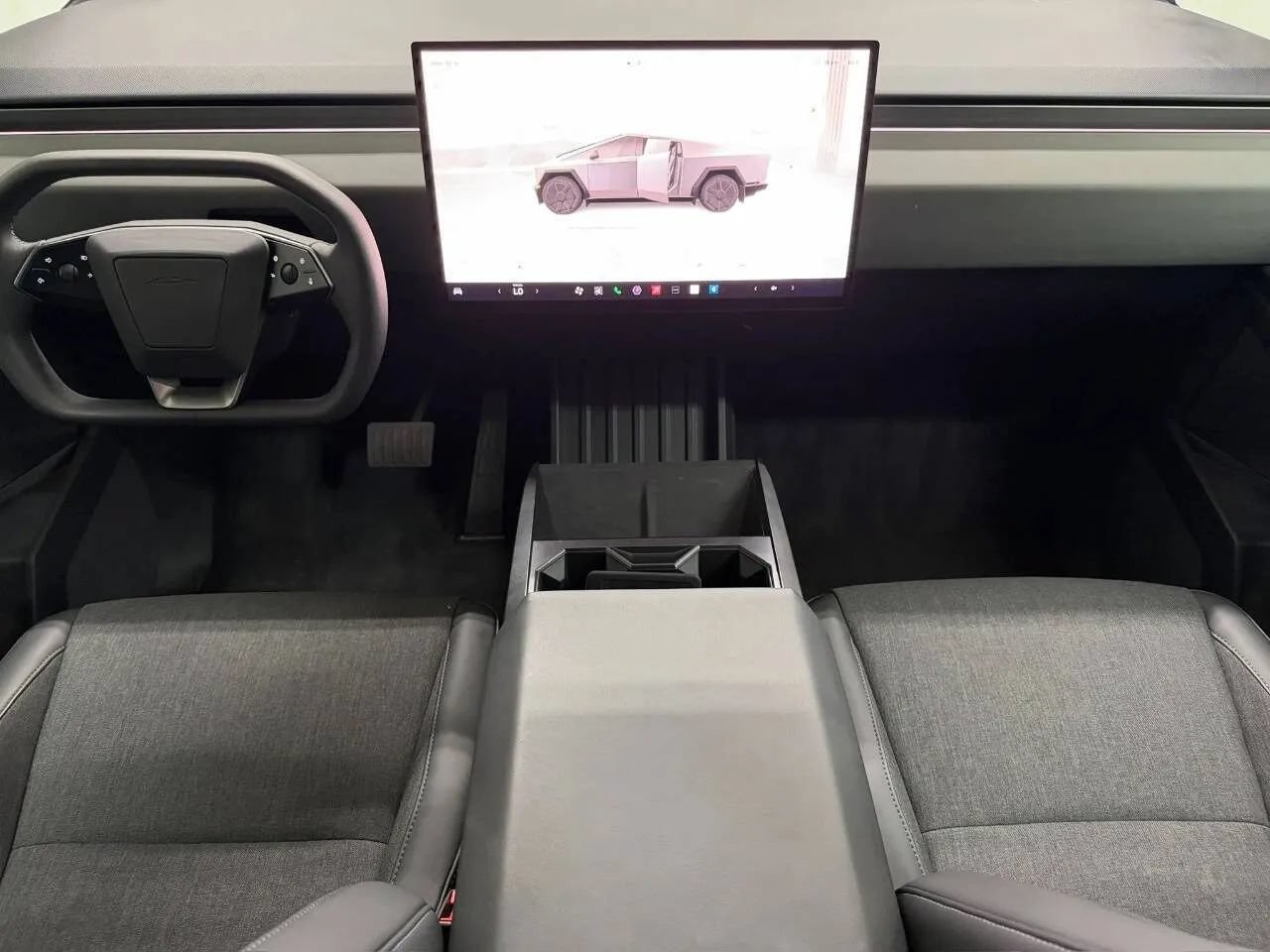 Used 2025 Tesla Cybertruck 2WD Crew Cab image 2