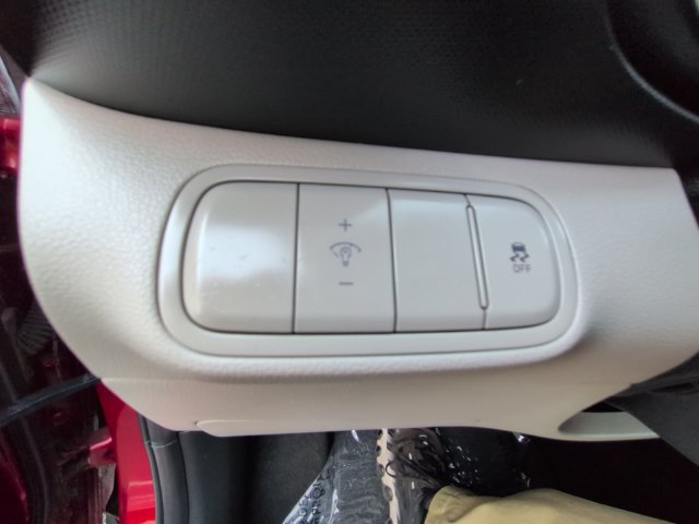 Used 2024 Hyundai Venue SEL FWD image 33