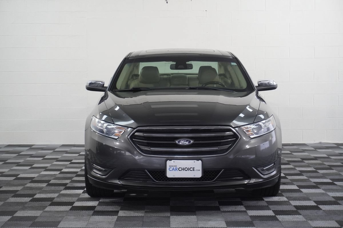Used 2018 Ford Taurus Limited w/ Driver Assist Package AWD/4WD image 9