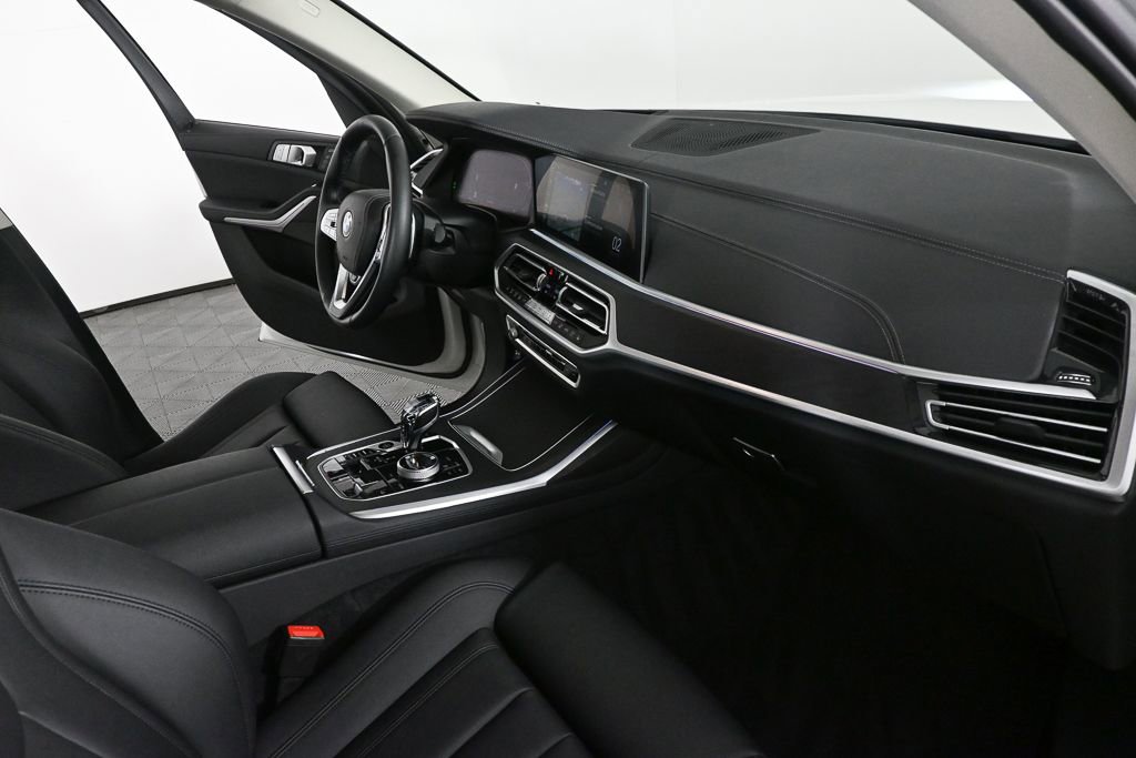 Used 2022 BMW X7 xDrive40i w/ Premium Package image 22
