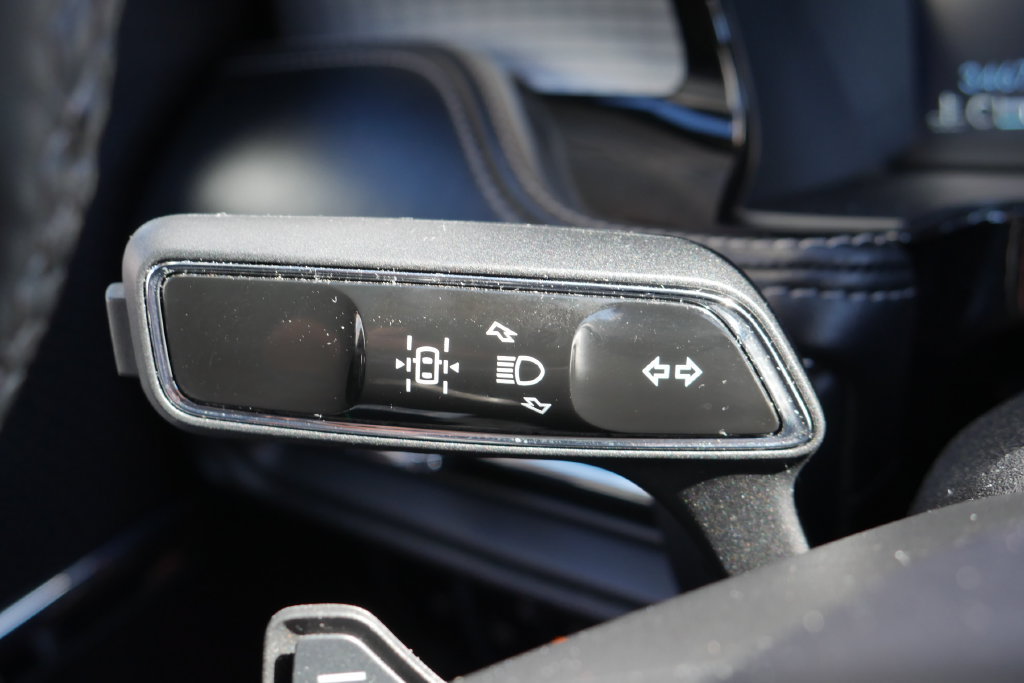 Used 2024 Lincoln Corsair AWD w/ Equipment Group 101A image 23