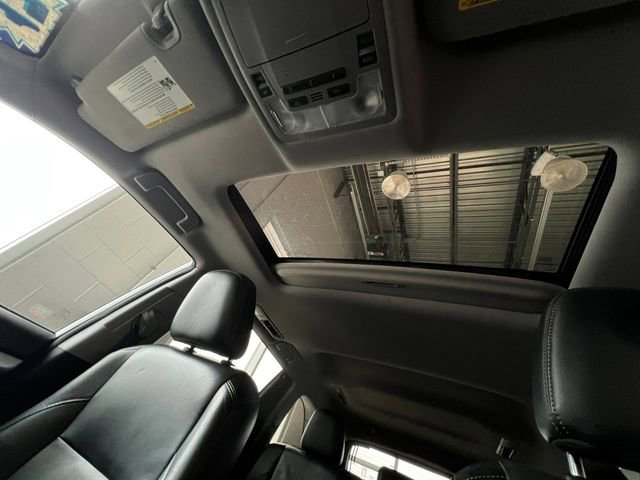 Used 2017 Toyota Highlander XLE w/ Carpet Mat Package image 20