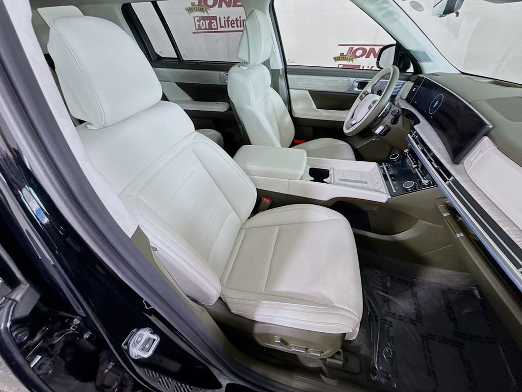 Certified 2025 Hyundai Santa Fe Calligraphy AWD/4WD image 35
