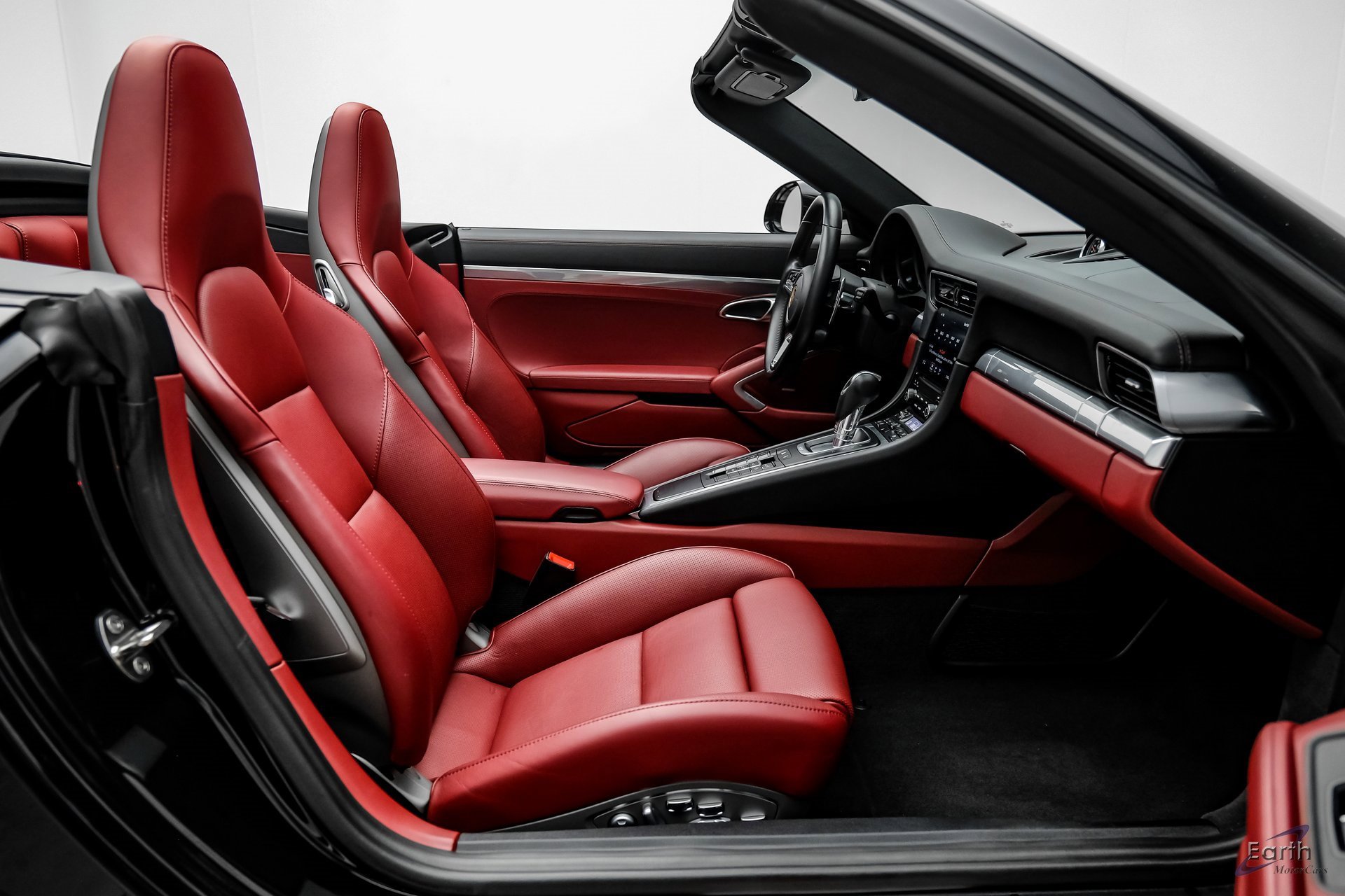 Used 2019 Porsche 911 Turbo image 50