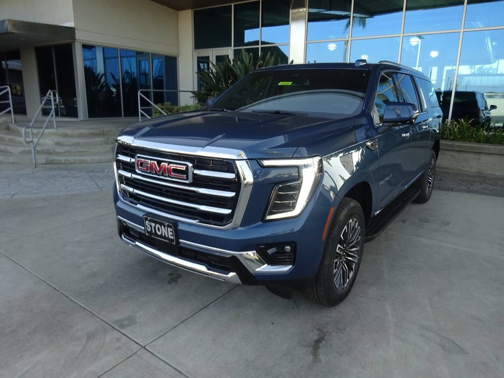 New 2026 GMC Yukon XL Elevation AWD/4WD image 3