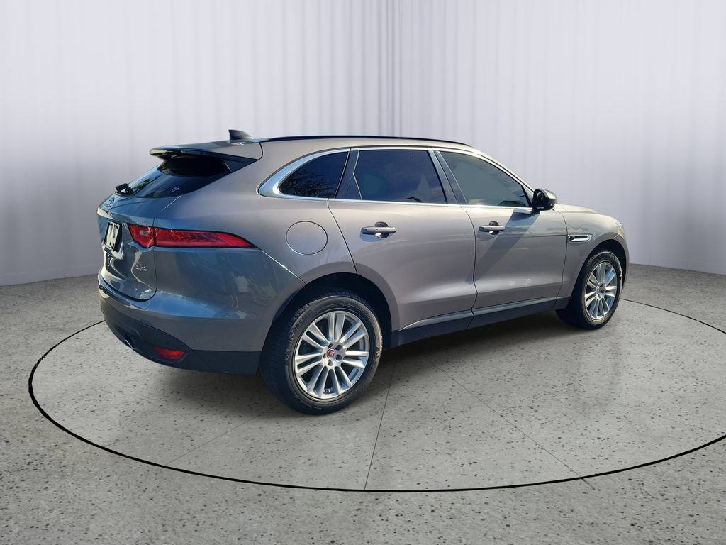 Used 2020 Jaguar F-PACE Prestige AWD/4WD image 2