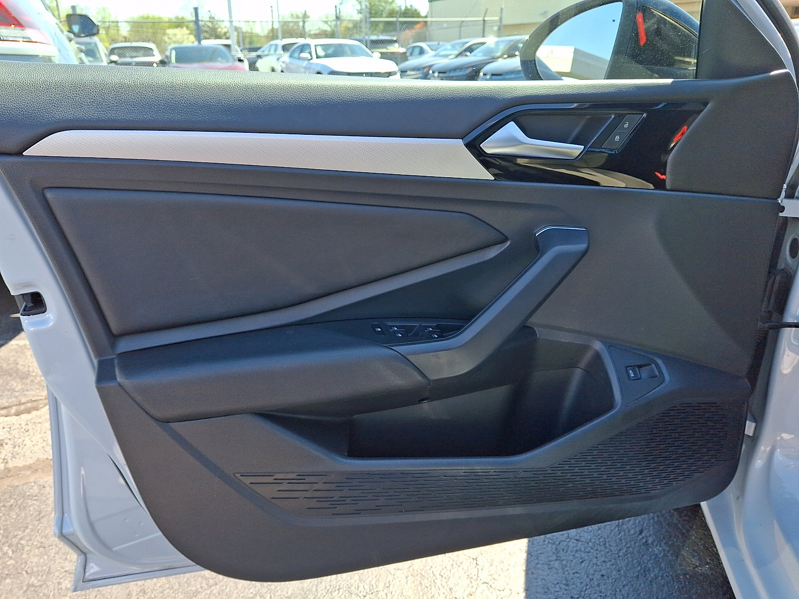 Used 2019 Volkswagen Jetta R-Line image 12