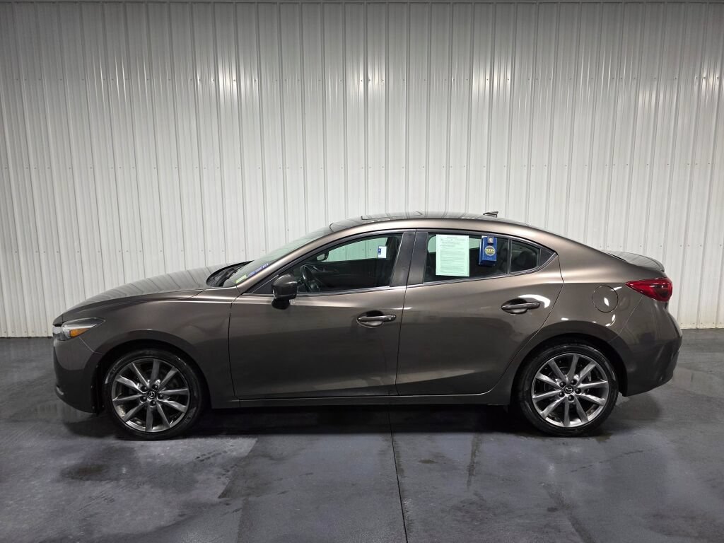 Used 2018 MAZDA MAZDA3 Grand Touring FWD image 4