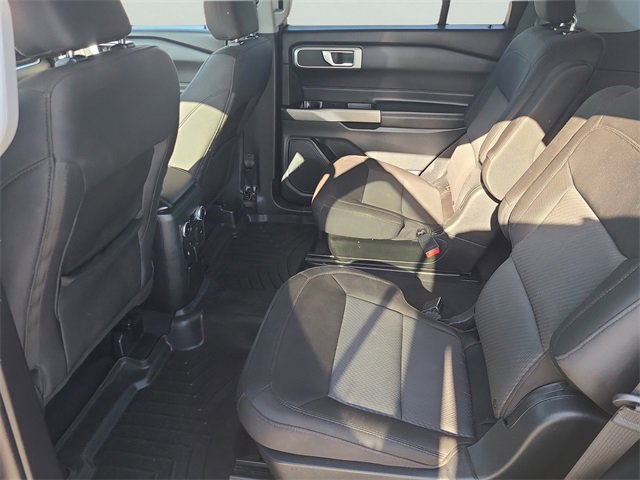 Used 2022 Ford Explorer XLT image 16