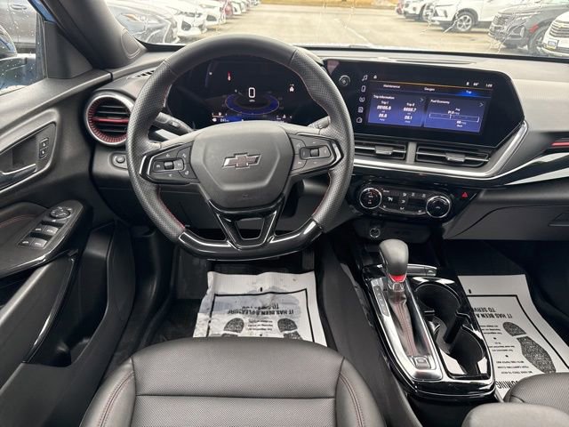 Used 2024 Chevrolet Trax RS w/ Sunroof Package image 19