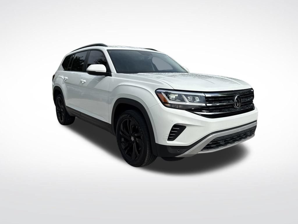 Used 2023 Volkswagen Atlas SE w/ Black Wheel Package FWD image 2