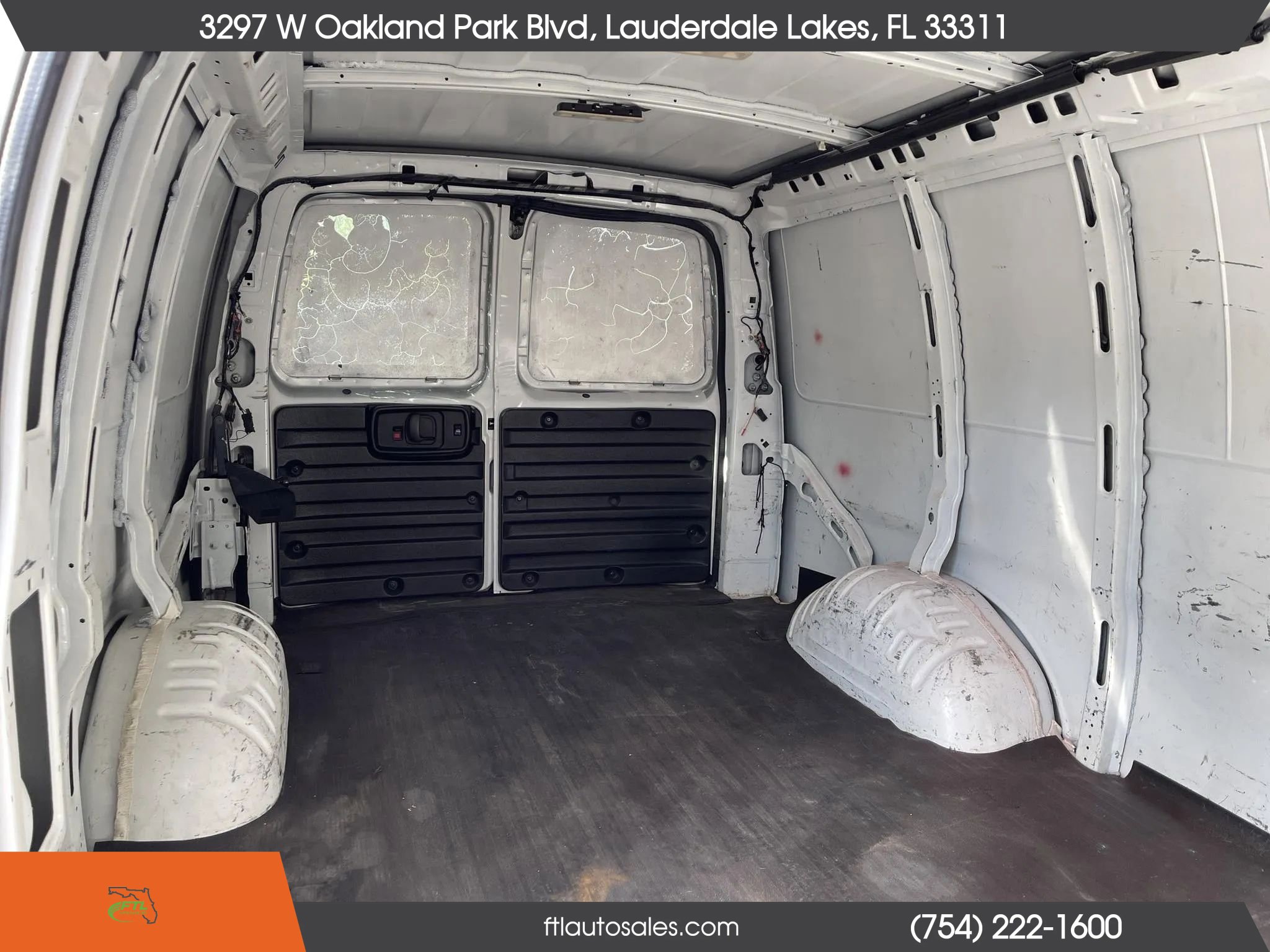 Used 2017 GMC Savana 3500 Extended image 39