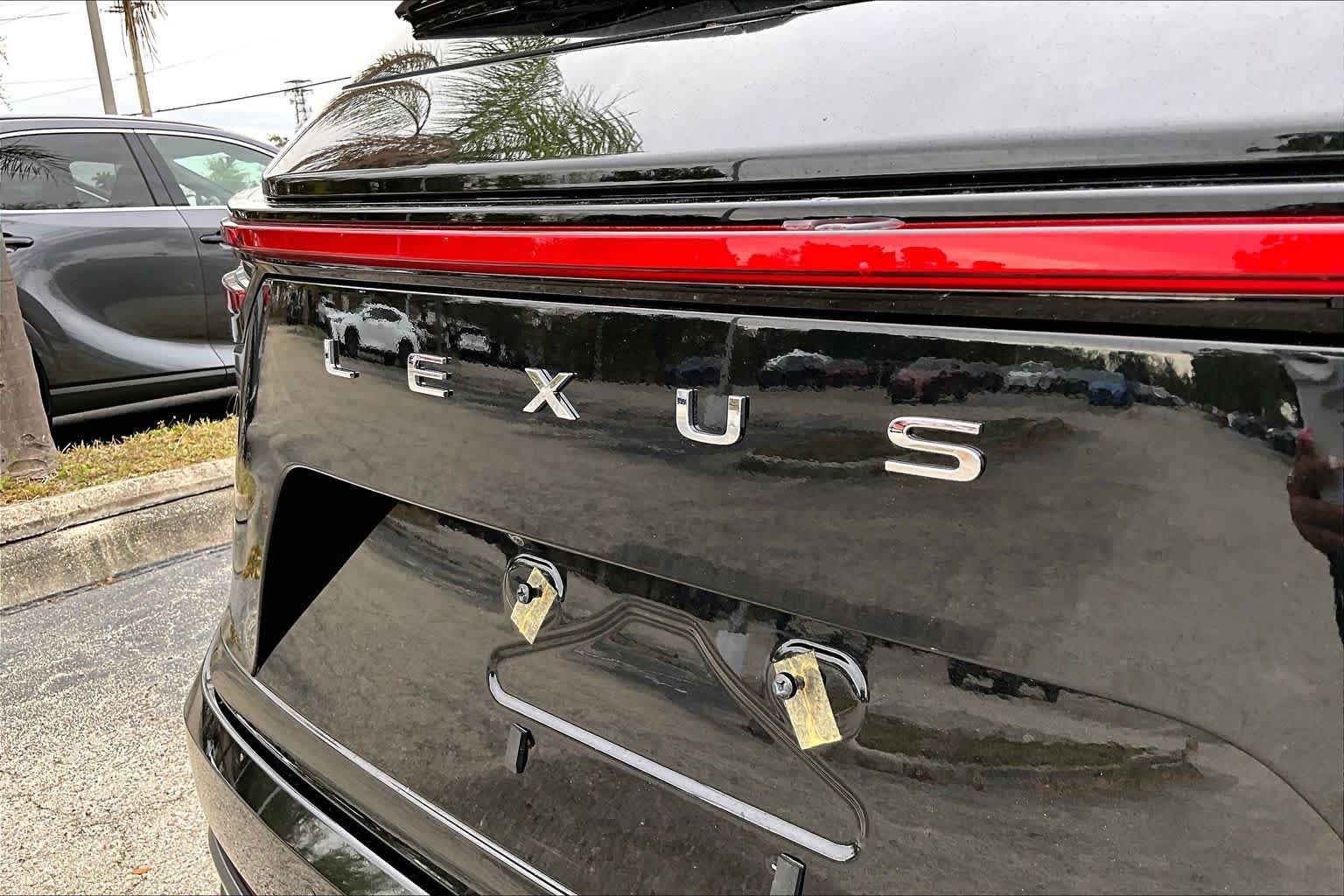Used 2025 Lexus NX 250 FWD w/ Towing Package (2000 Lbs) image 31