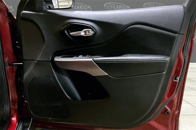 Used 2021 Jeep Cherokee Latitude Lux w/ Comfort/Convenience Group image 12