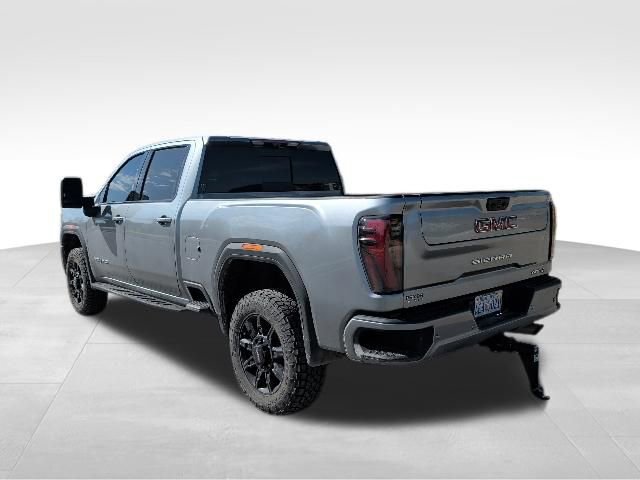 Used 2024 GMC Sierra 2500 AT4 w/ Technology Package AWD/4WD image 6