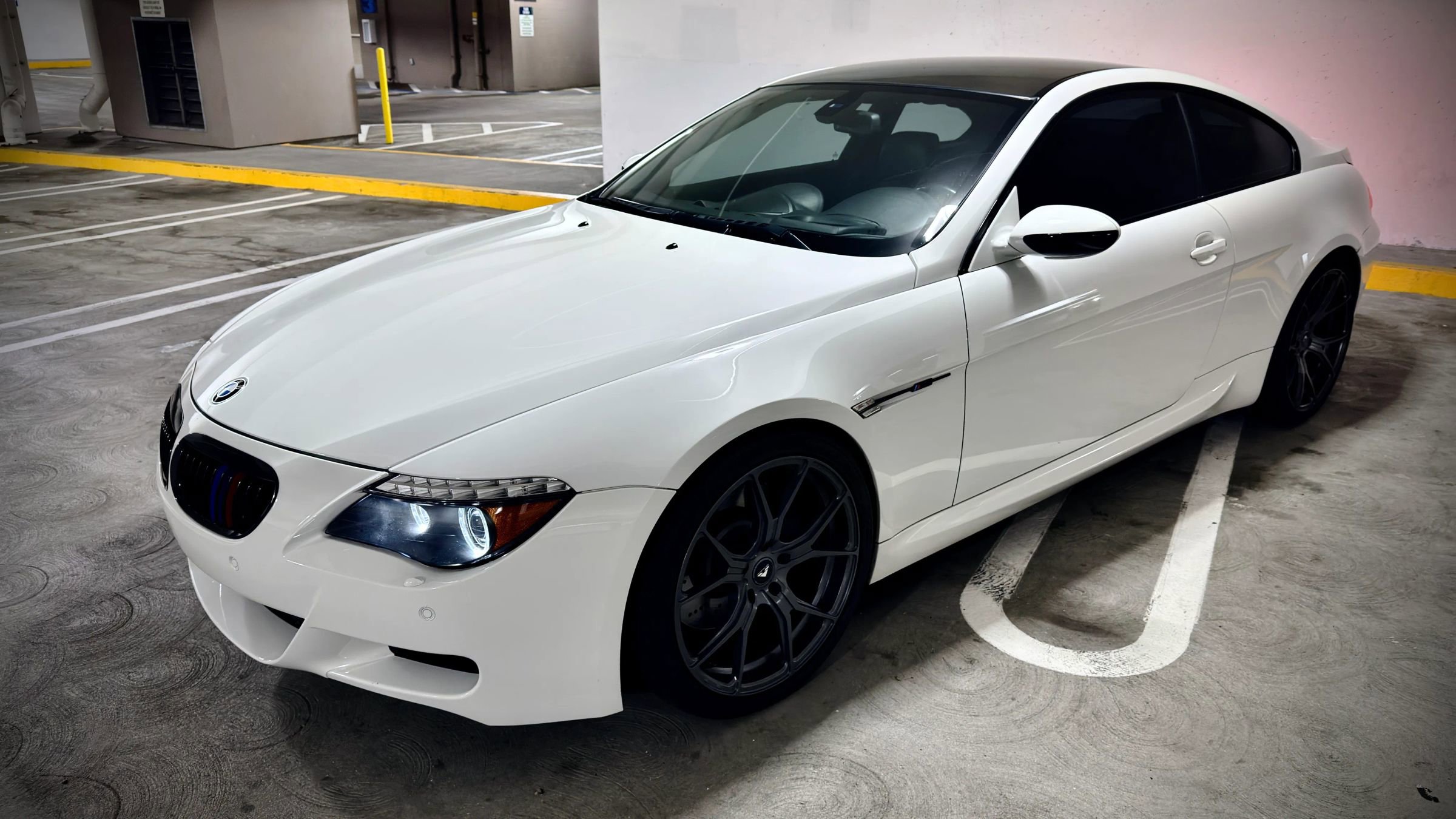 Used 2007 BMW M6 Coupe image 2