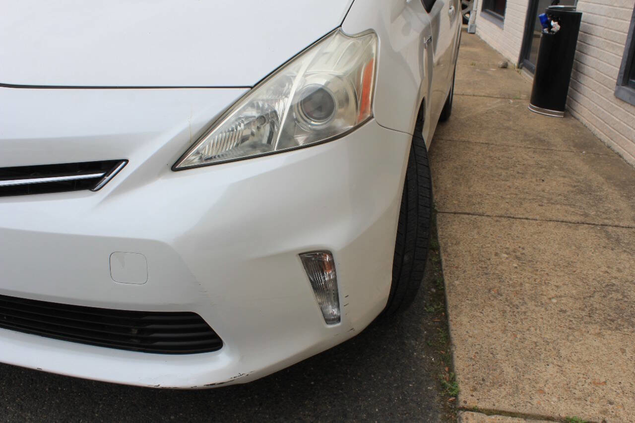 Used 2013 Toyota Prius V Two FWD image 3