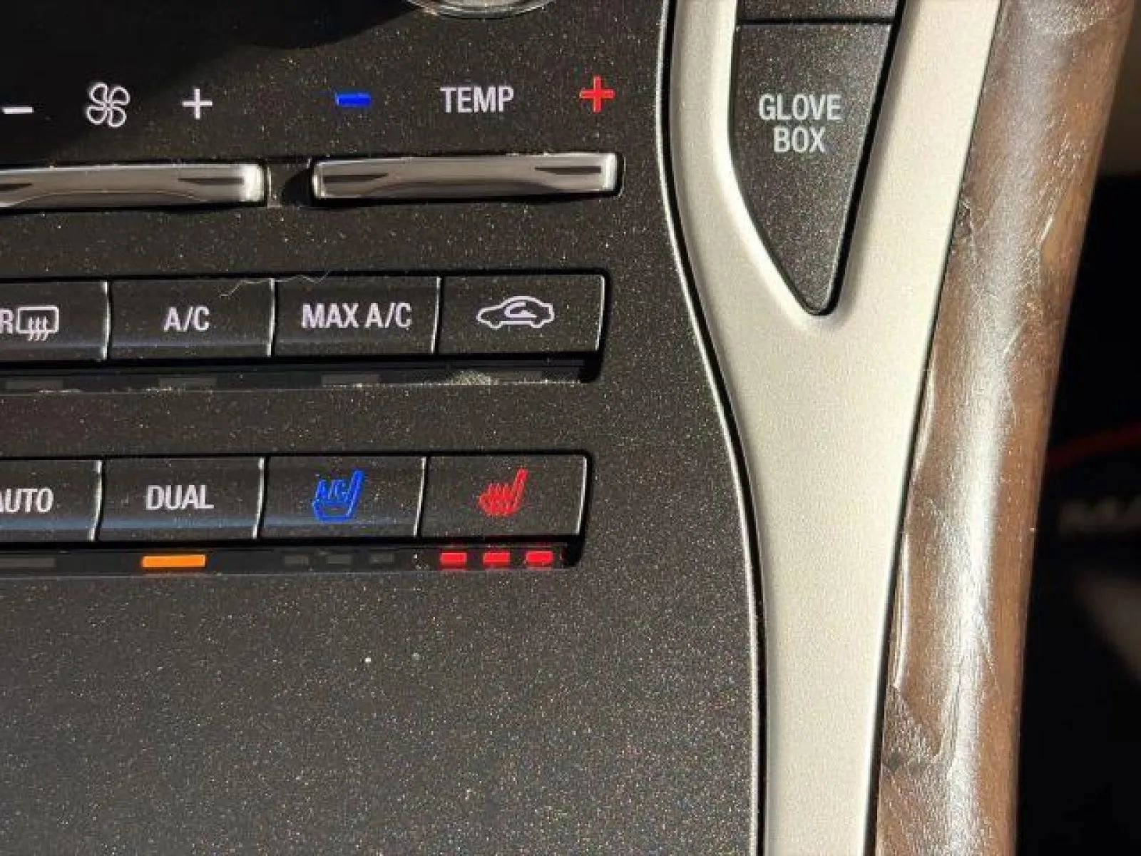 Used 2017 Lincoln MKX Reserve w/ Lincoln MKX Climate Package image 29