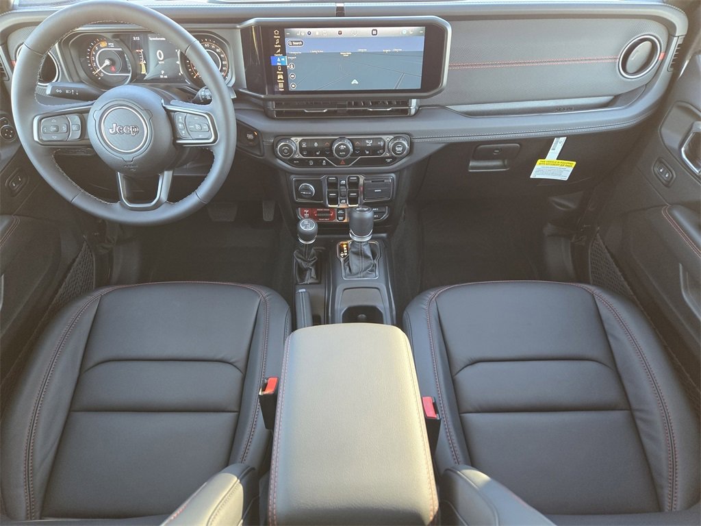 Used 2025 Jeep Wrangler Unlimited Rubicon w/ Technology Group image 26