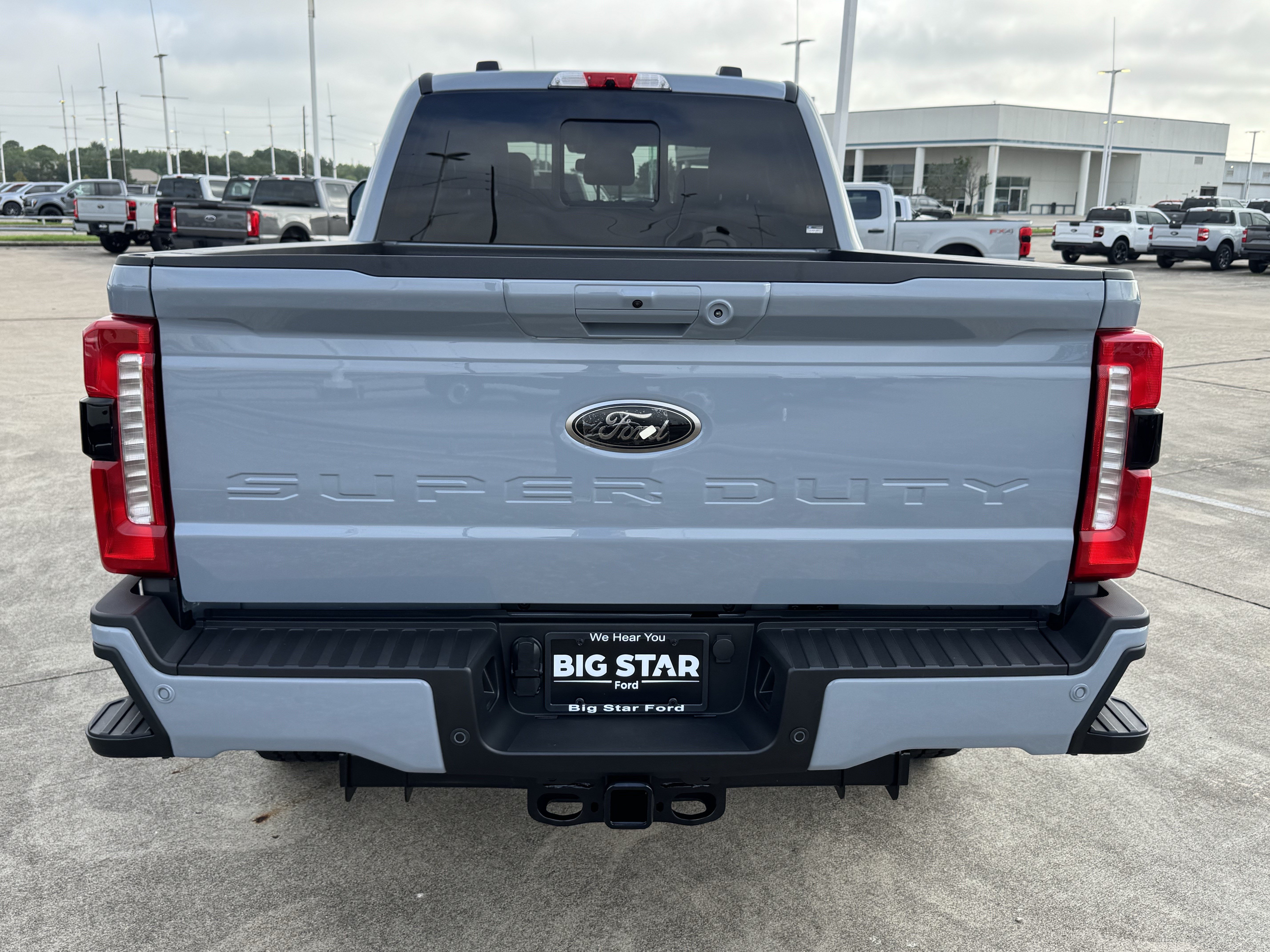 New 2026 Ford F250 Lariat w/ Black Appearance Package AWD/4WD image 9
