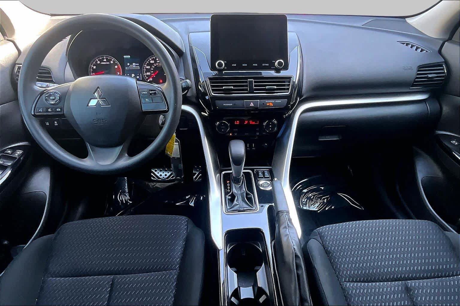 Used 2023 Mitsubishi Eclipse Cross LE AWD/4WD image 16