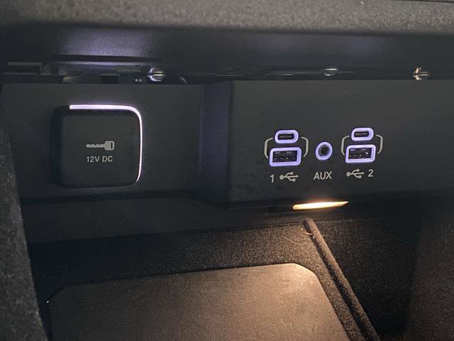 Used 2023 Jeep Wagoneer L Series III w/ Preferred Equipment Group image 24