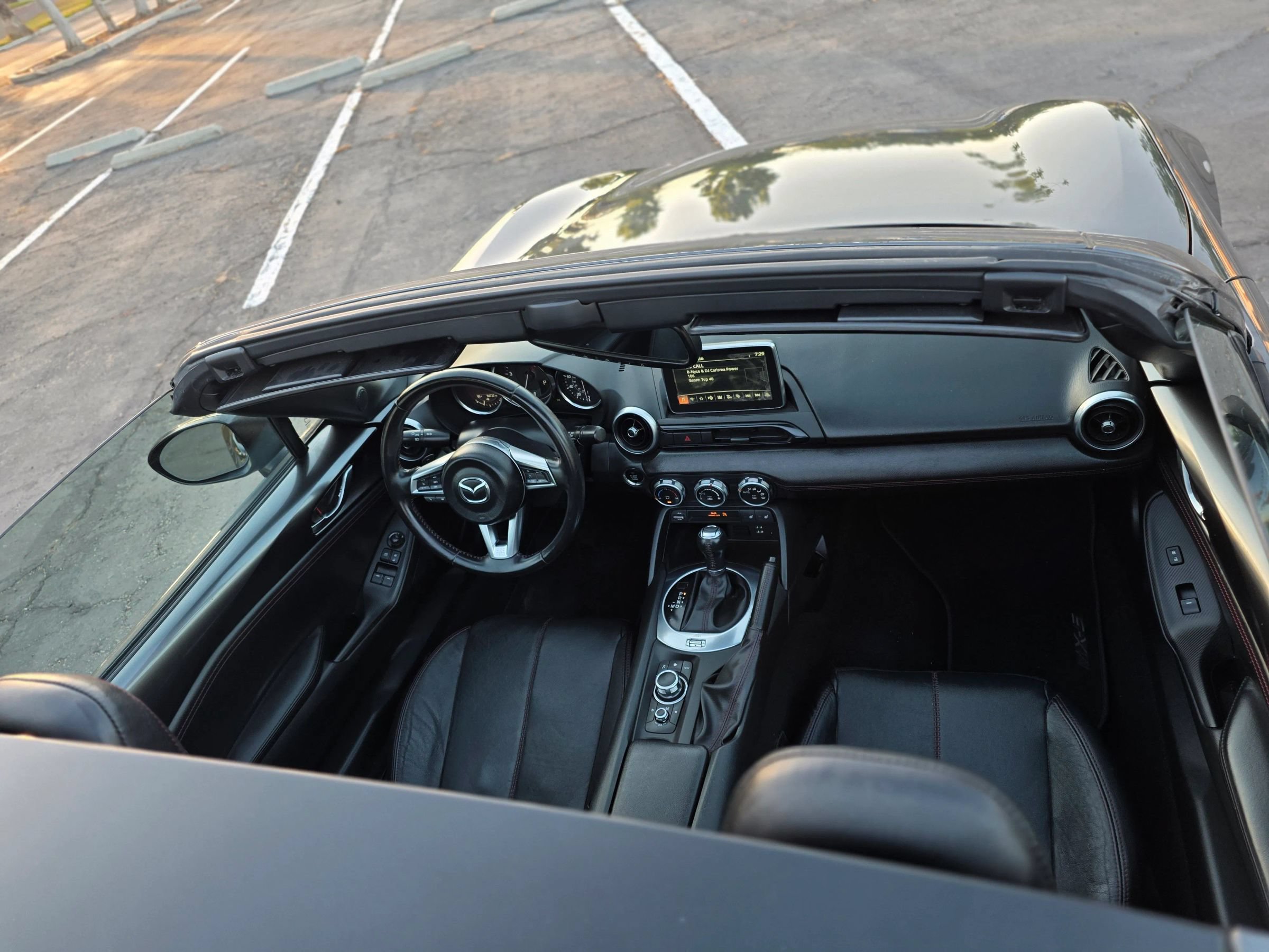 Used 2017 MAZDA MX-5 Miata RF Grand Touring RWD image 13