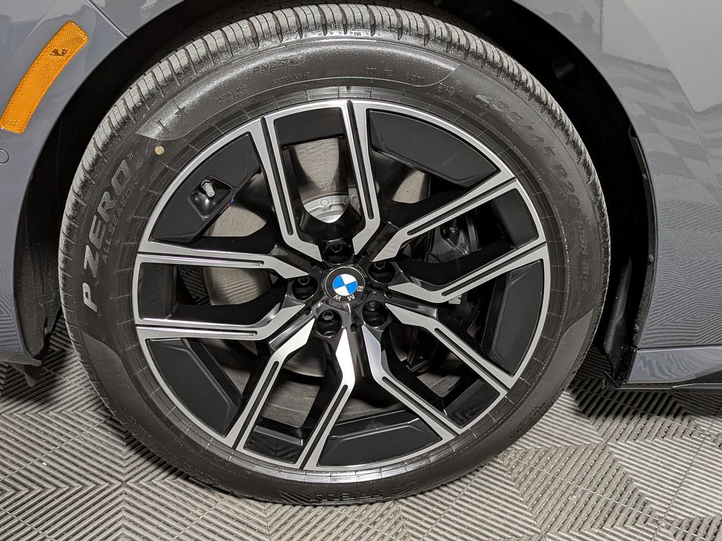 Used 2026 BMW i7 eDrive50 w/ Executive Package RWD image 57