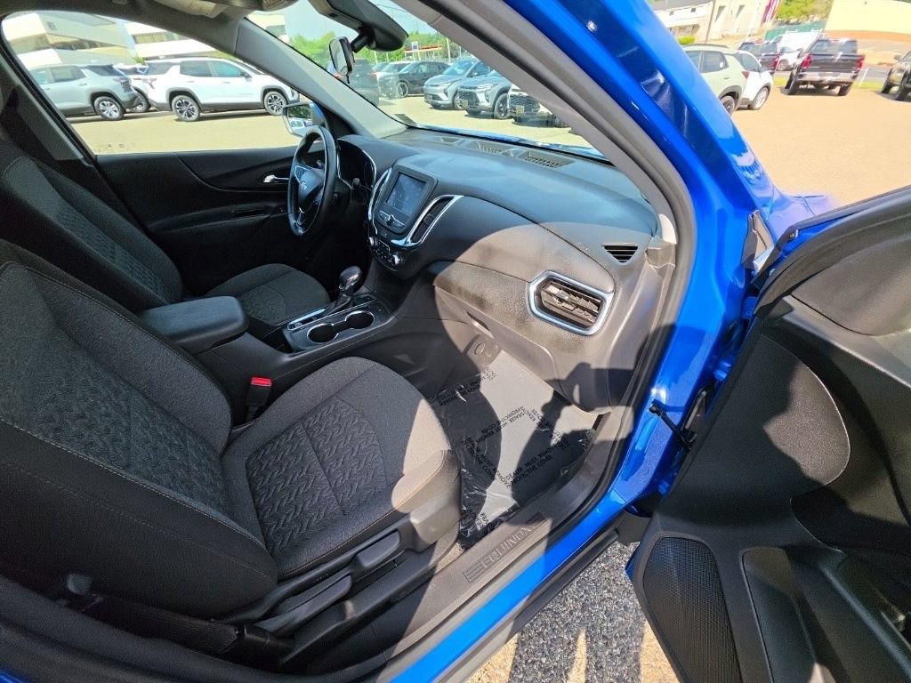 Used 2024 Chevrolet Equinox LT AWD/4WD image 28