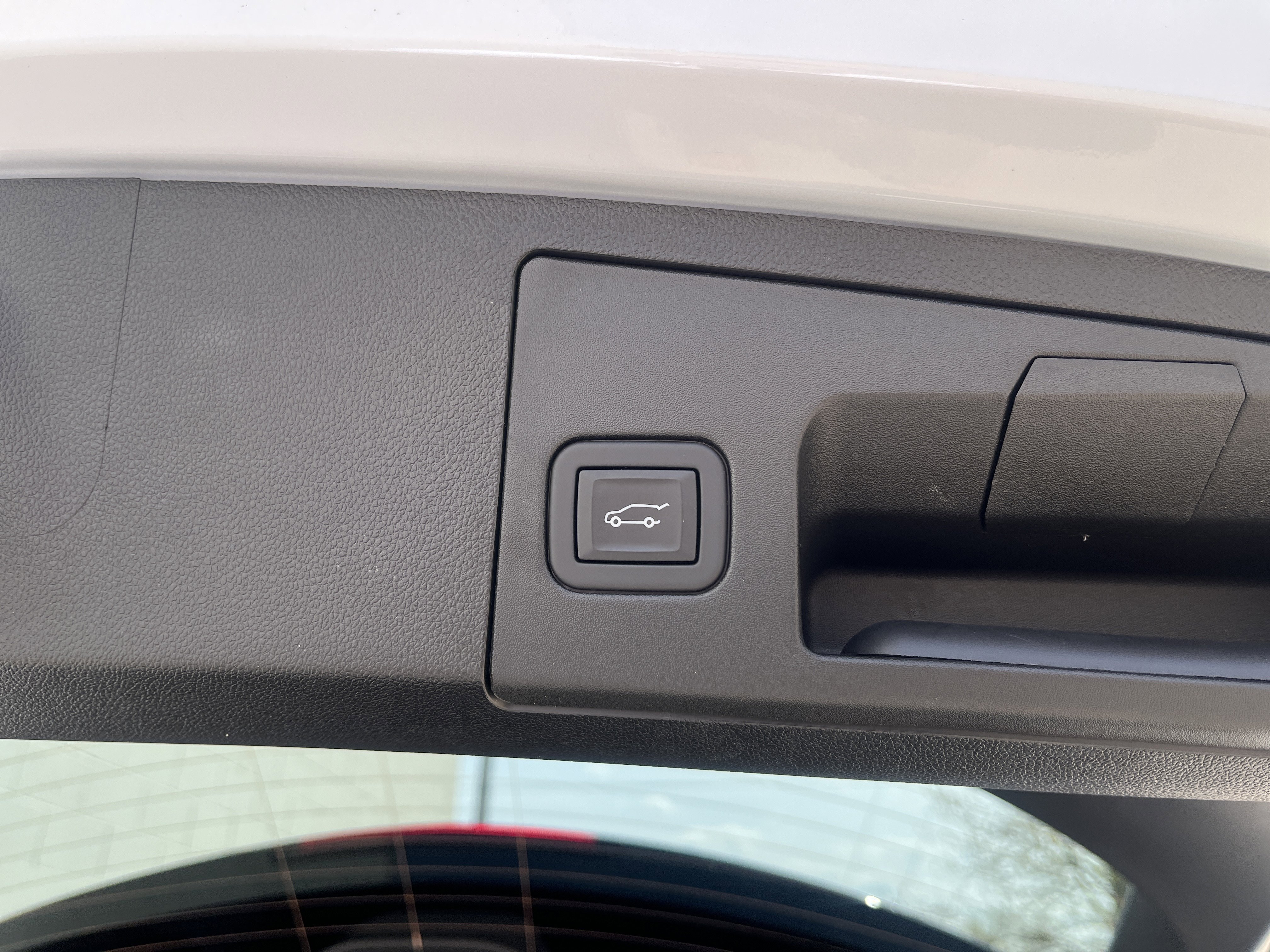 Used 2024 Cadillac XT4 Sport w/ Cold Weather Package AWD/4WD image 19