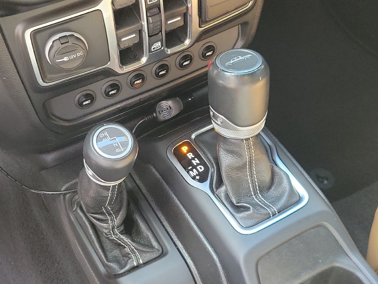 Used 2021 Jeep Gladiator Overland w/ Popular Equipment Package AWD/4WD image 27
