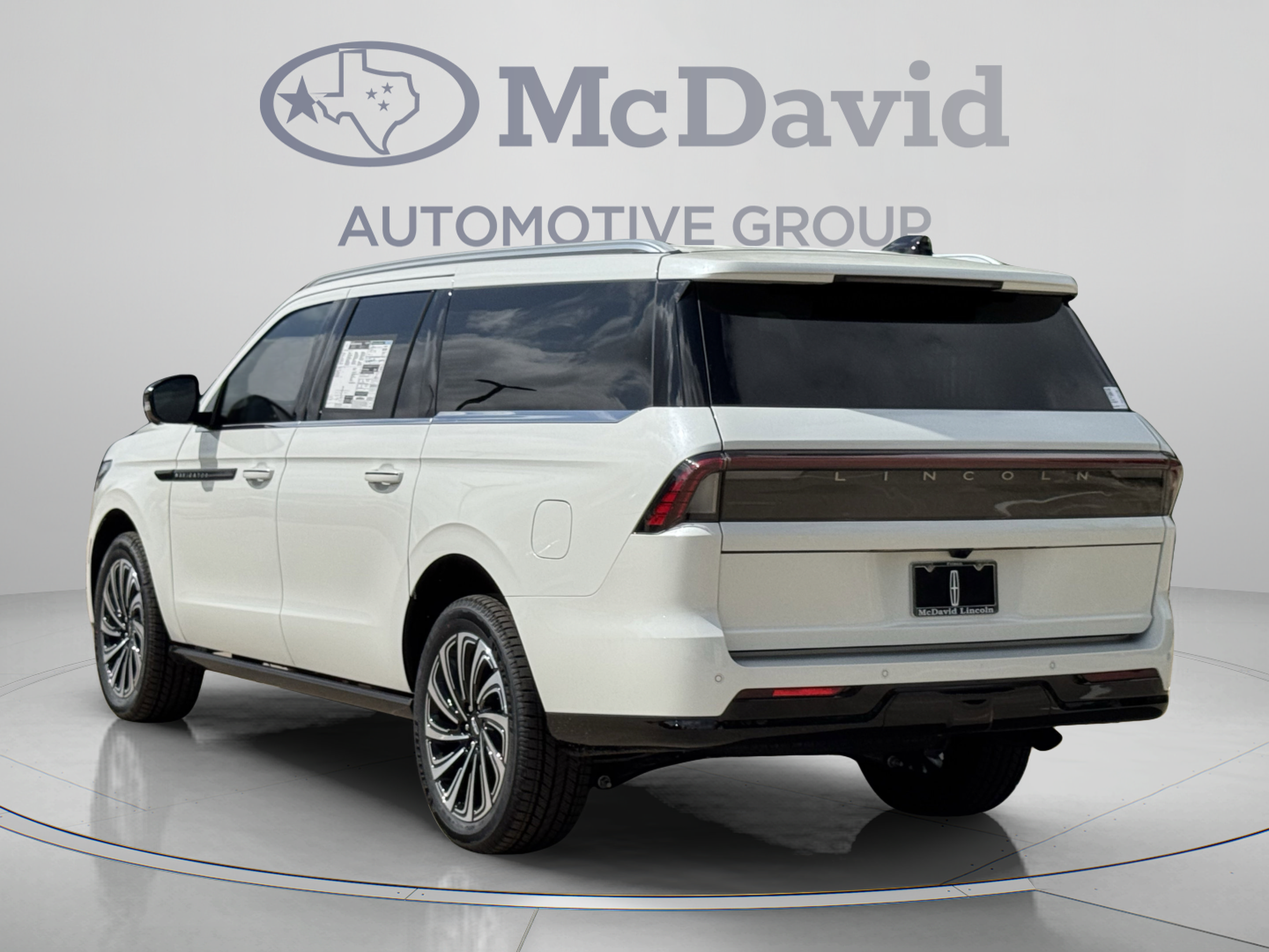 New 2026 Lincoln Navigator L Black Label AWD/4WD image 5