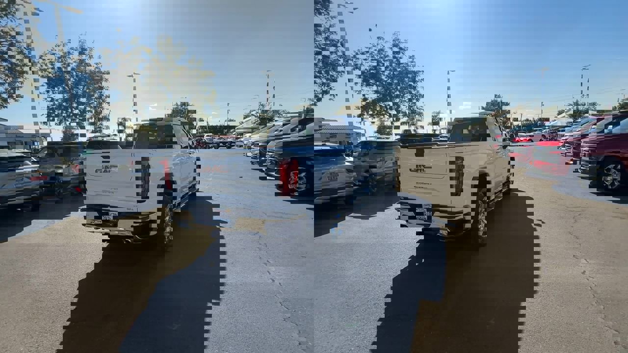 Used 2022 GMC Sierra 1500 SLT w/ SLT Premium Plus Package image 6