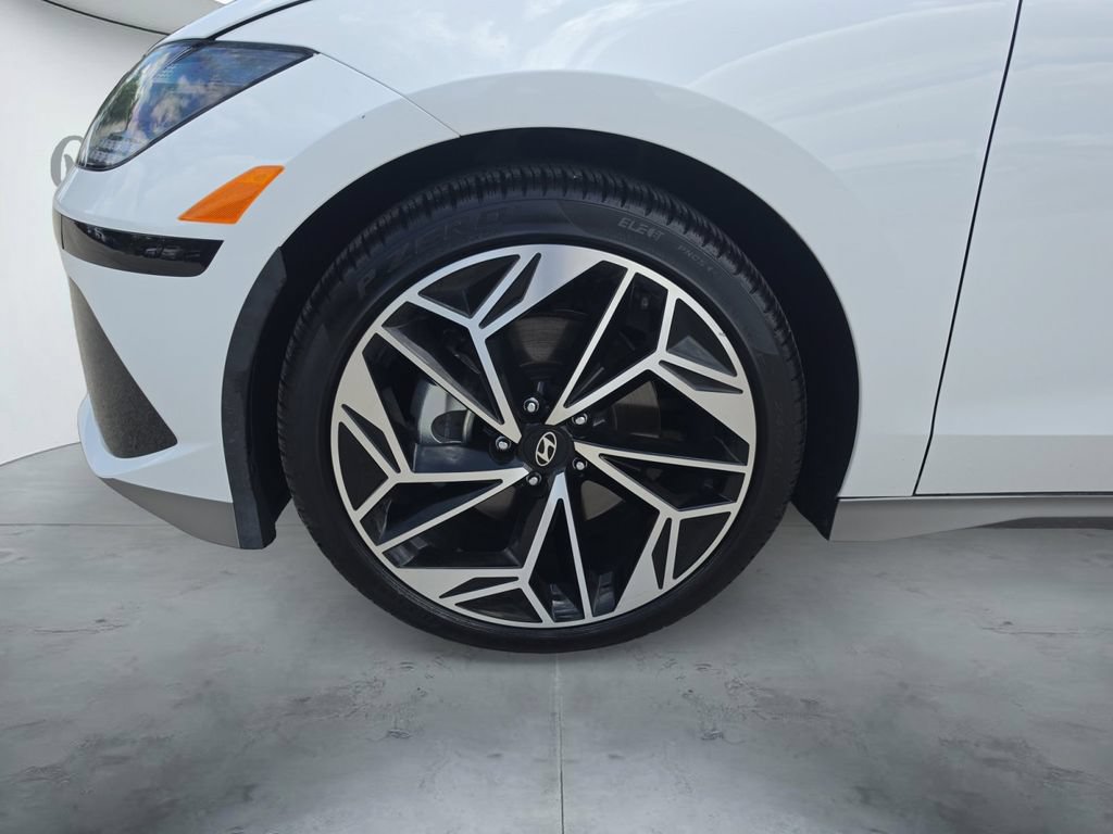 Certified 2025 Hyundai Ioniq 6 Limited RWD image 17