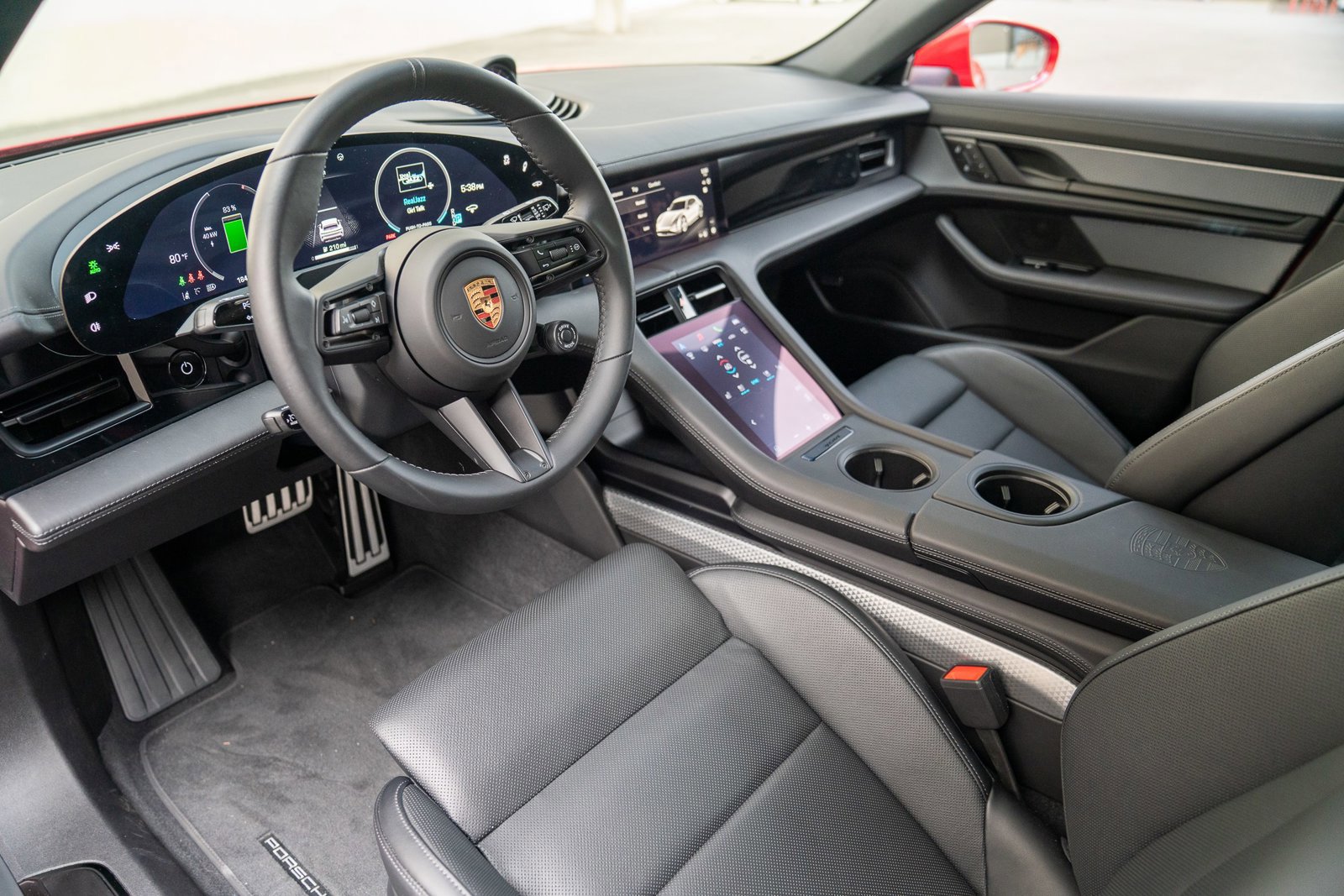 Used 2025 Porsche Taycan 4S image 4