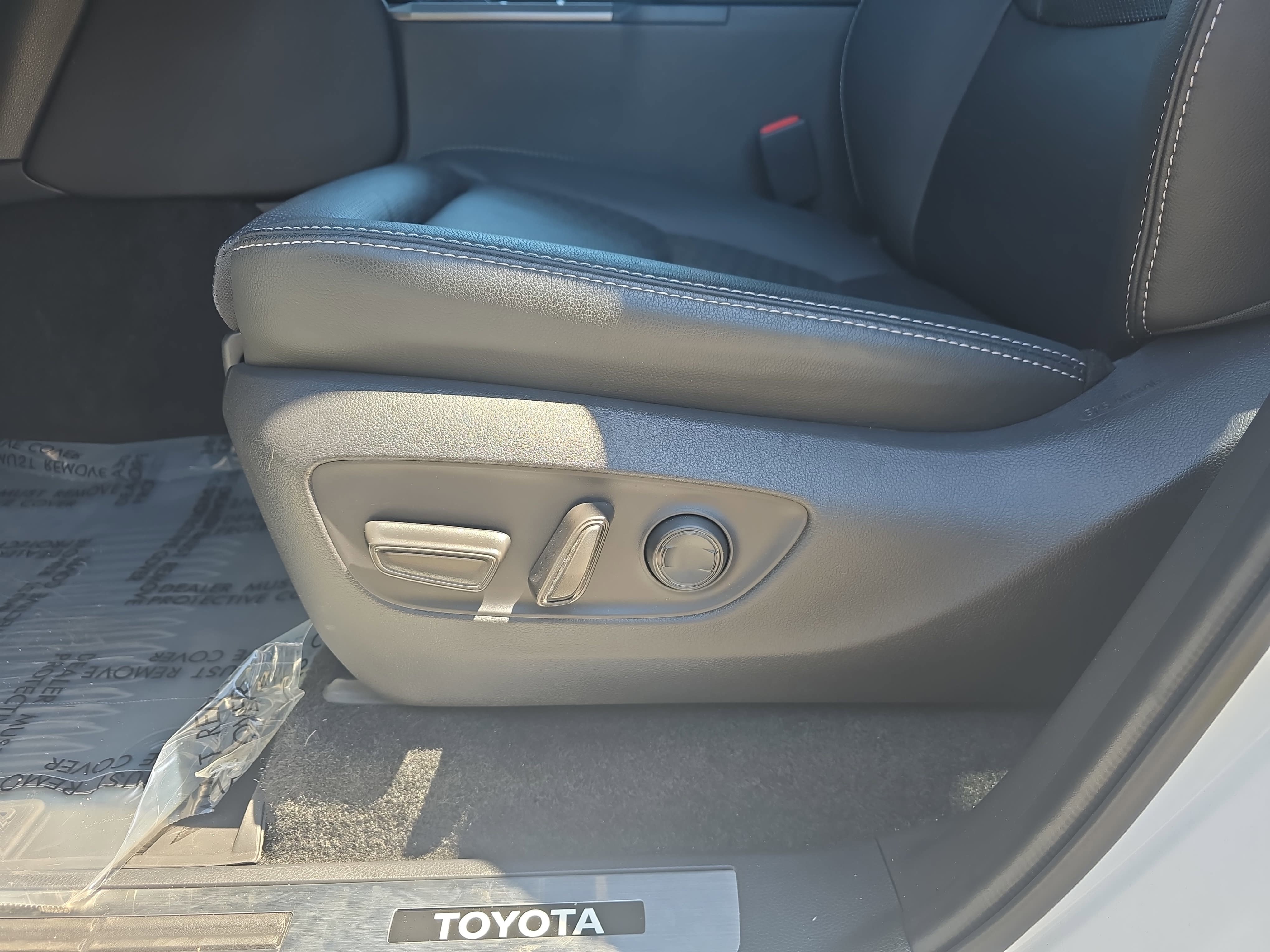 New 2025 Toyota Land Cruiser AWD/4WD image 31
