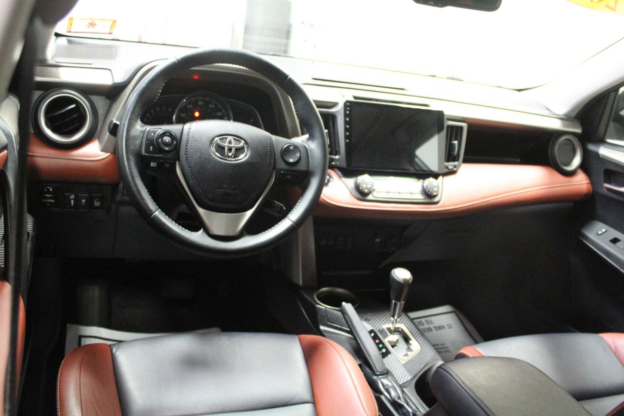 Used 2015 Toyota RAV4 Limited w/ Technology Package image 7