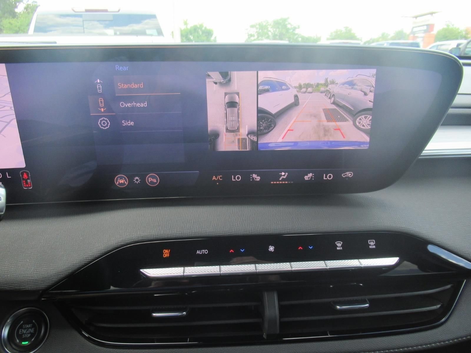 Used 2025 Buick Enclave Preferred AWD/4WD image 28