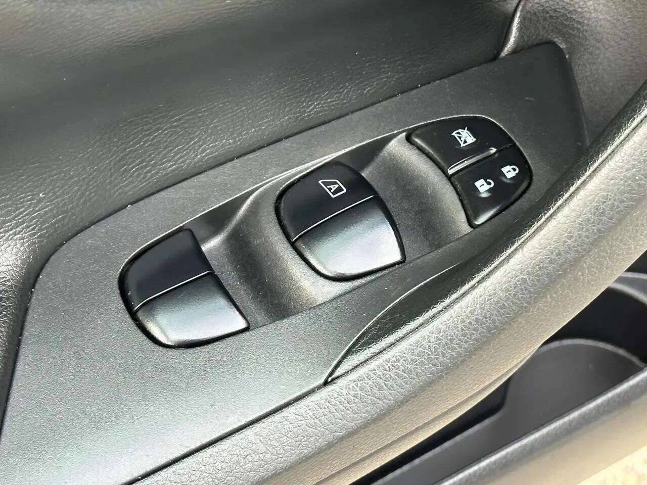 Used 2016 Nissan Altima 2.5 S w/ Power Driver Seat Package FWD image 30