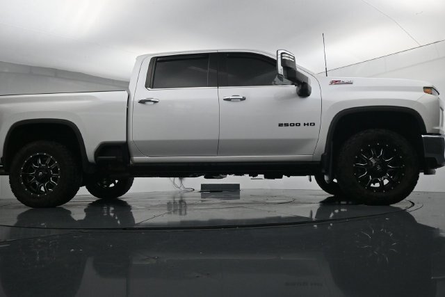 Used 2022 Chevrolet Silverado 2500 LTZ w/ LTZ Plus Package AWD/4WD image 40