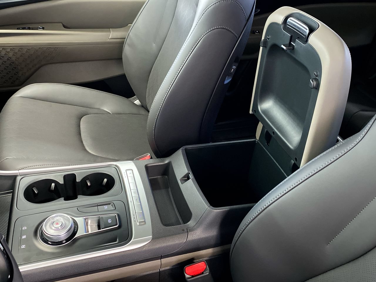 New 2027 Kia Carnival LXS FWD image 28