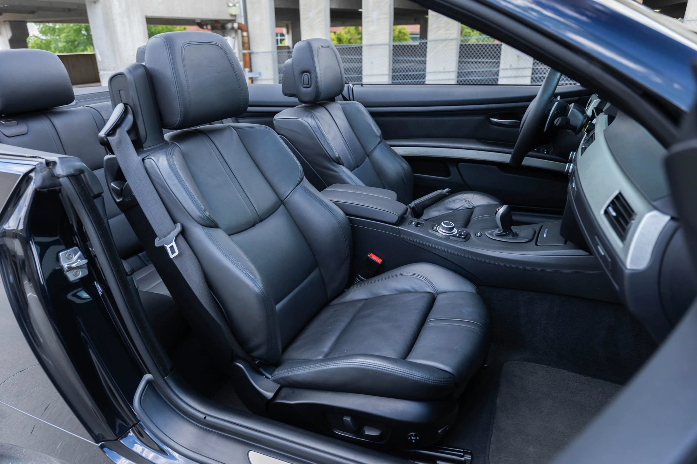 Used 2010 BMW M3 Convertible RWD image 25