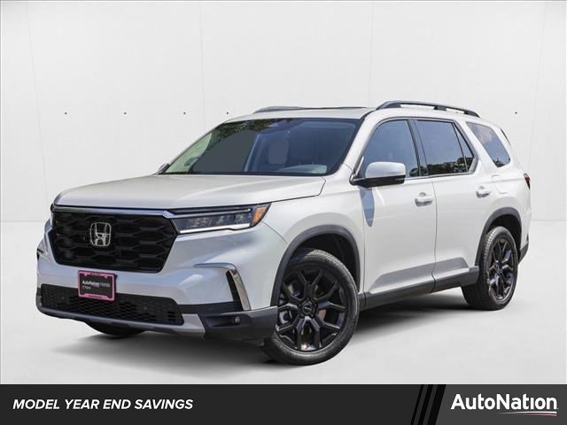 New 2025 Honda Pilot Touring image 1