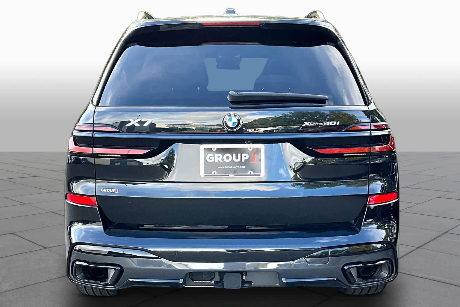 Used 2025 BMW X7 xDrive40i w/ M Sport Package AWD/4WD image 5