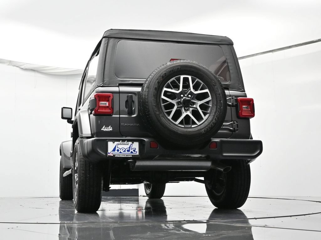 New 2025 Jeep Wrangler Unlimited Sahara w/ Technology Group AWD/4WD image 45