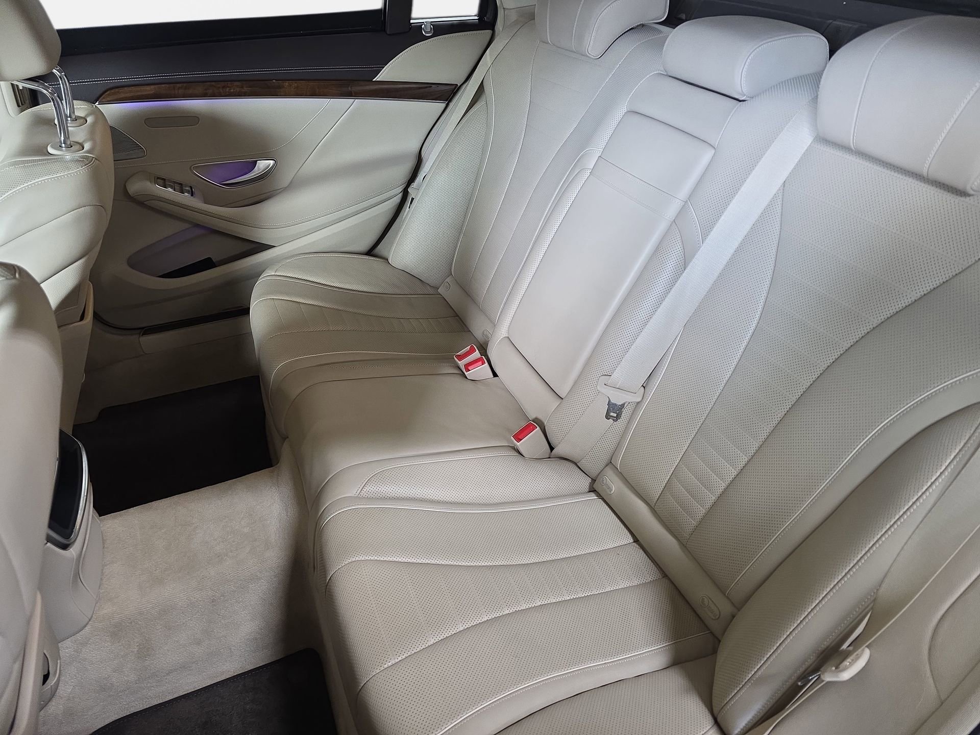 Used 2015 Mercedes-Benz S 550 4MATIC Sedan image 14