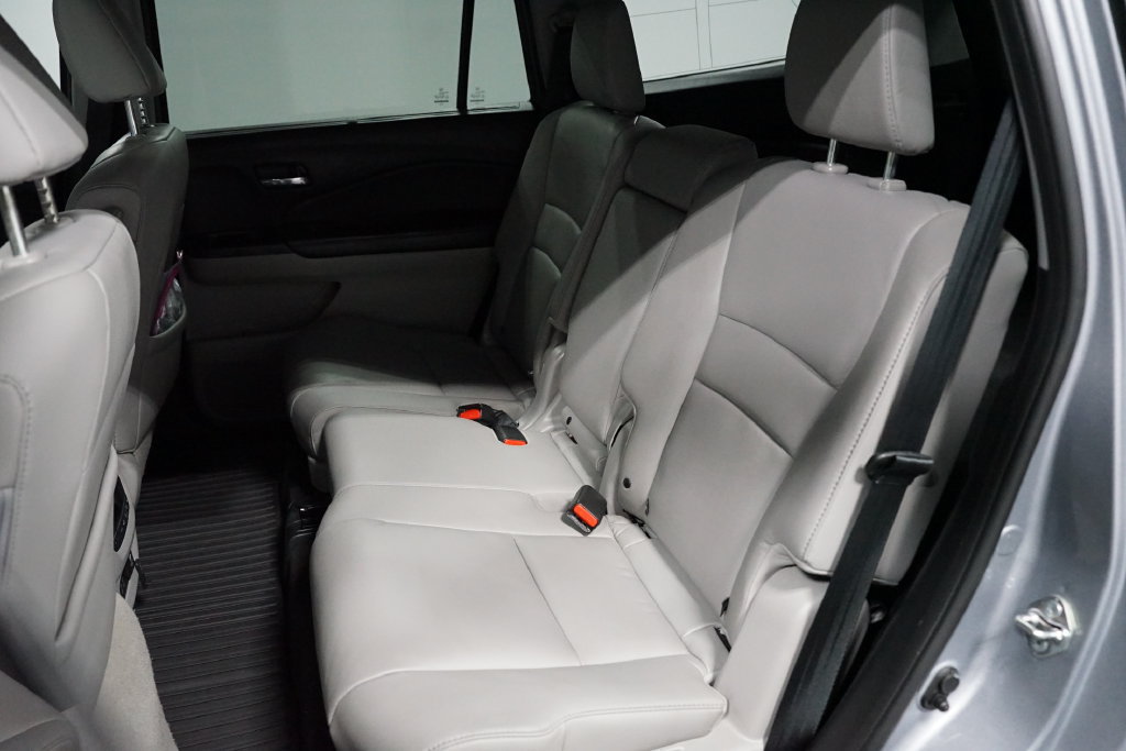 Used 2017 Honda Pilot Touring image 27