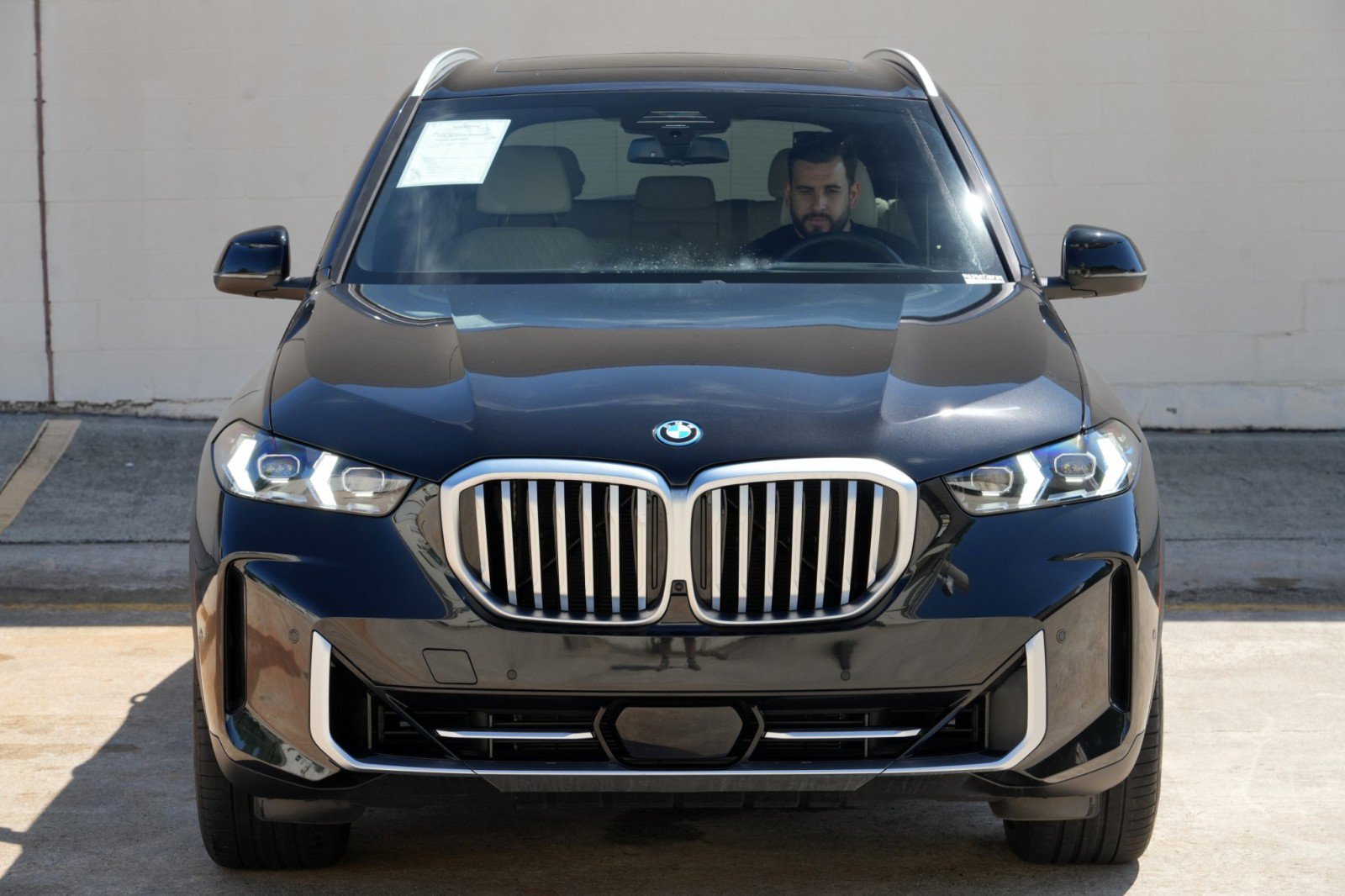 Used 2024 BMW X5 xDrive50e w/ Premium Package AWD/4WD image 53